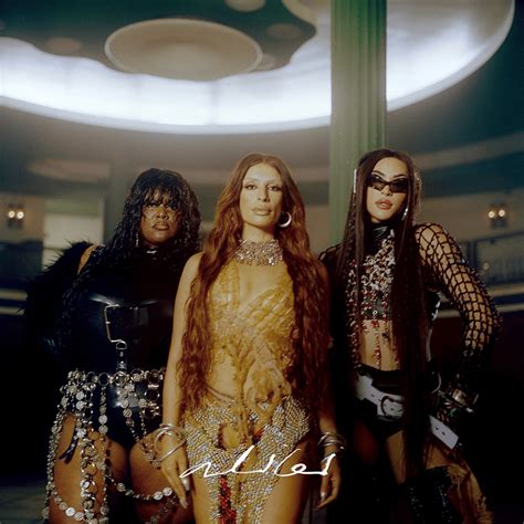 Vio Lyrics, Songs, and Albums .